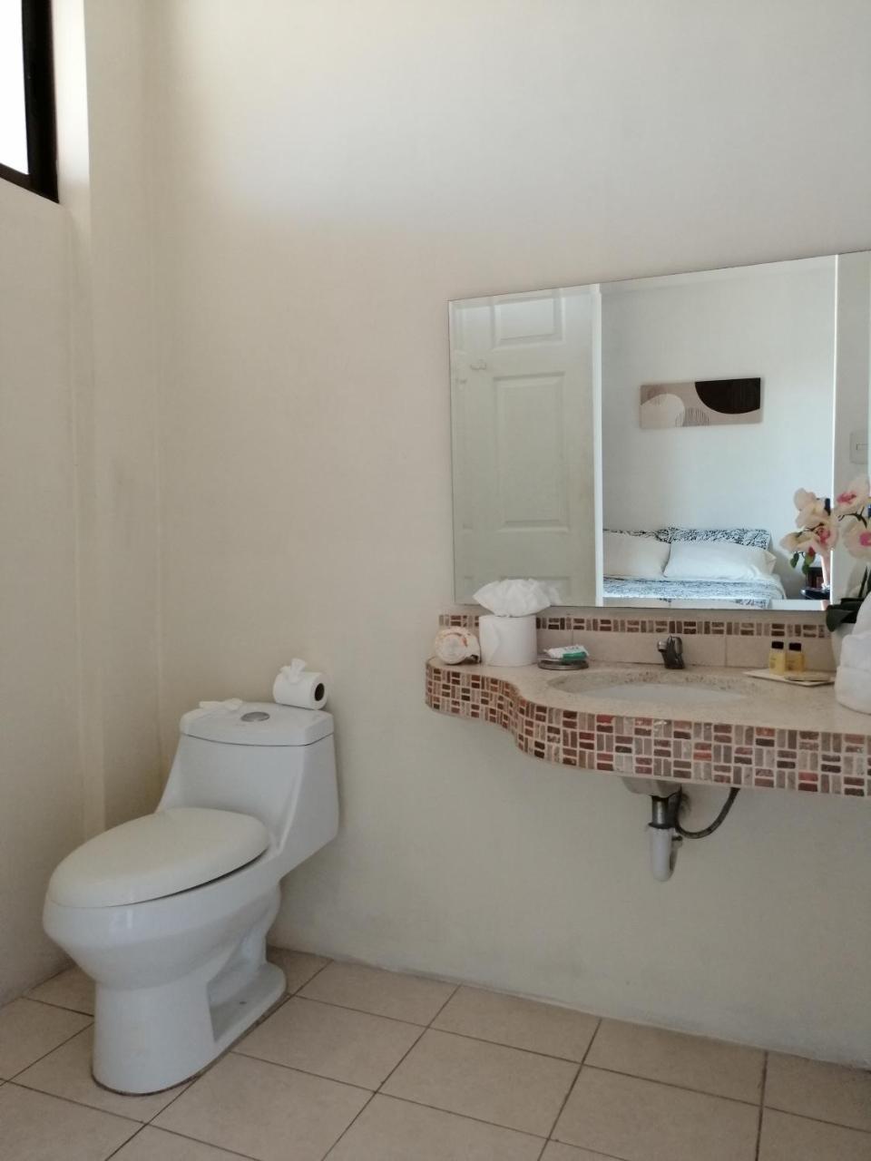 Cabinas Gosen Puntarenas Bagian luar foto
