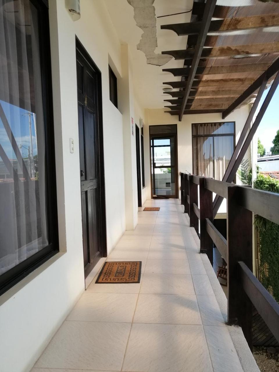 Cabinas Gosen Puntarenas Bagian luar foto